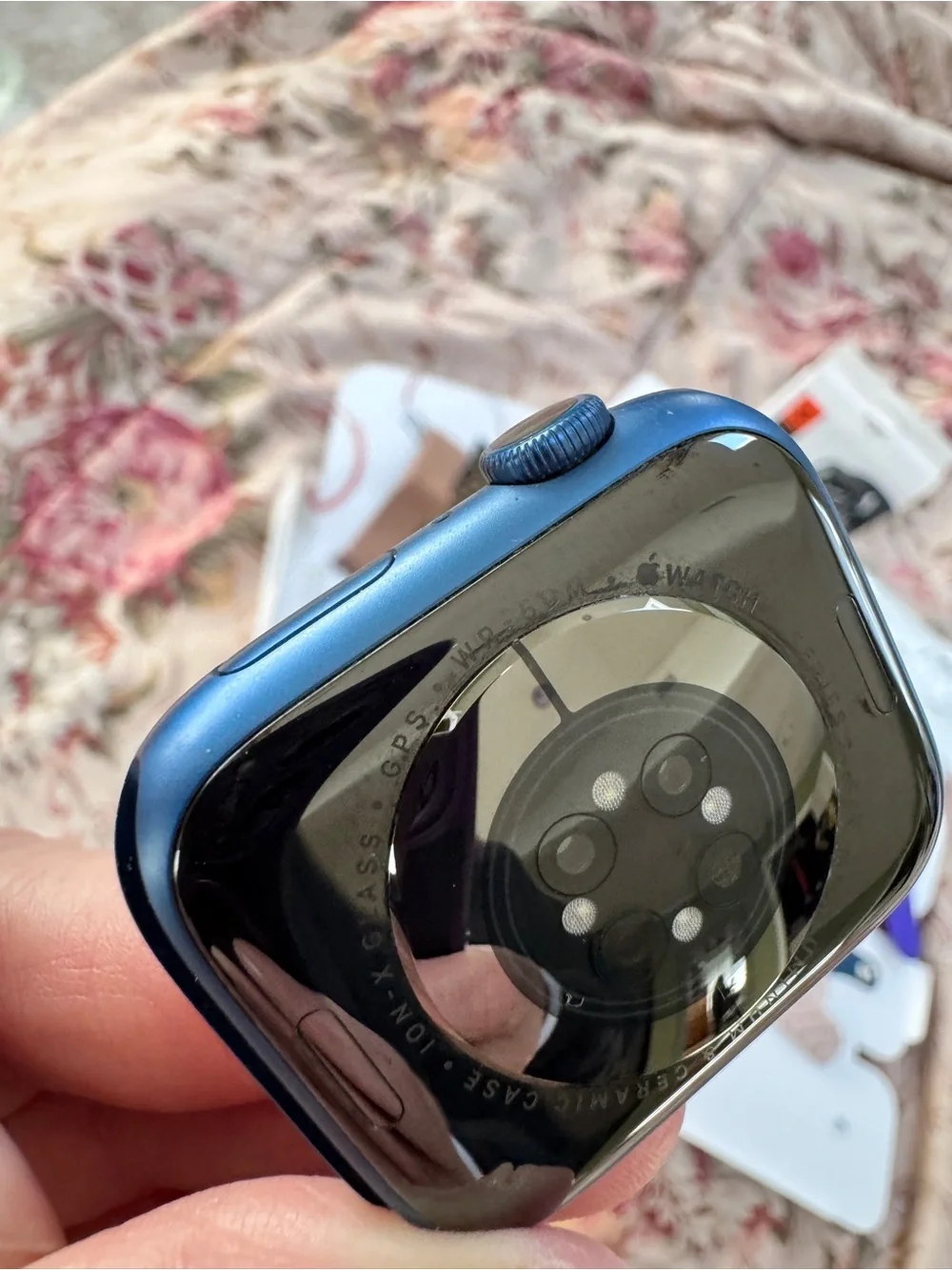 Apple Watch 7 Series Huge Bundle Case, Band, Straps excellent! Adult Owned!